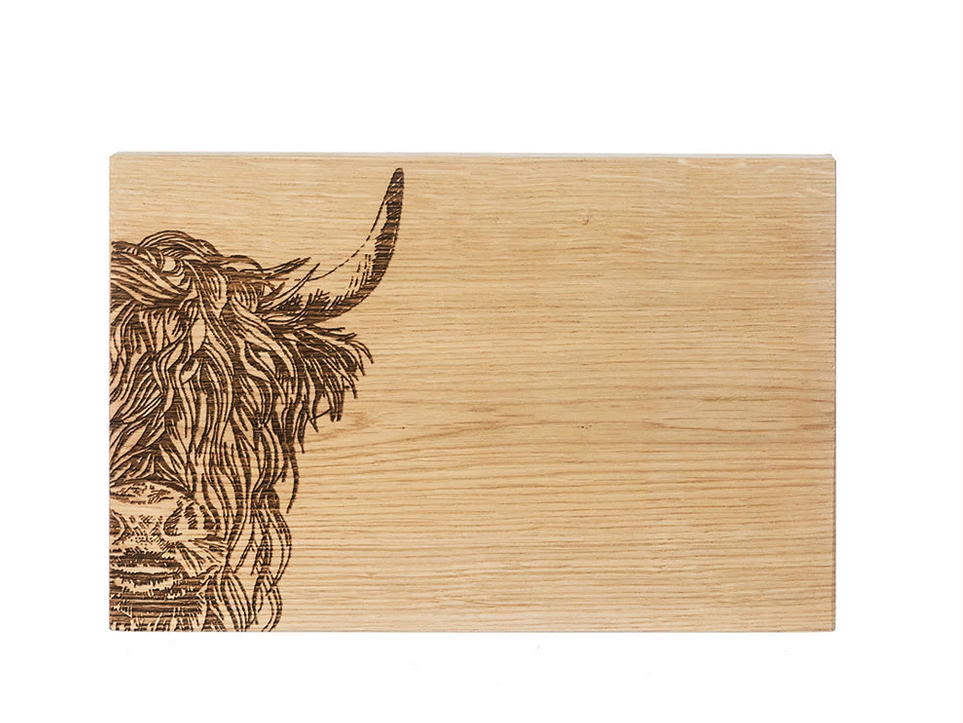 Oak Serving Board Highland Cow 30cm - Selbrae House